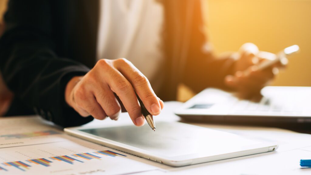 Reverse Mortgage vs Selling Your Home: Key Things to Consider