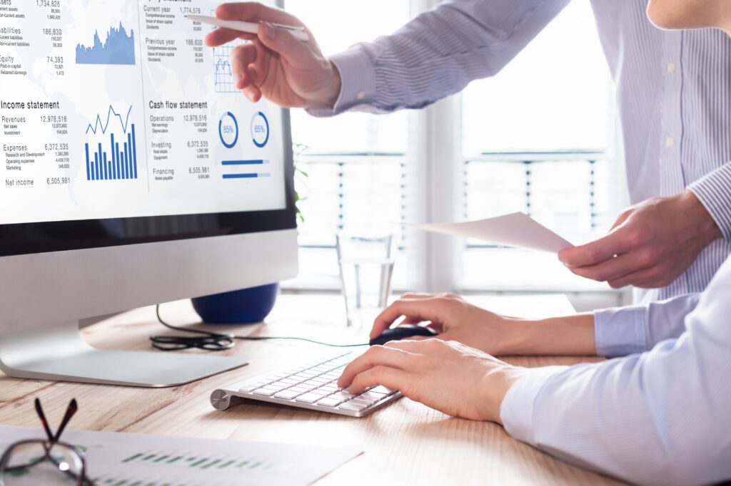 Reverse Mortgage vs Selling Your Home: A Discussion Worth Having