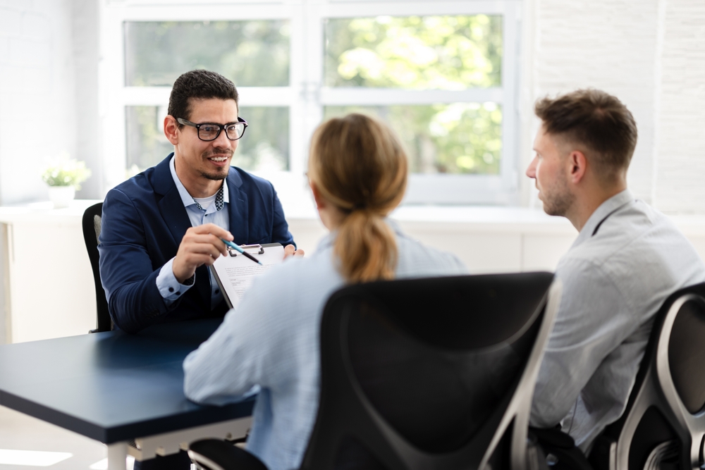 How to Use Small Weekly Habits to Pay Off a Business Loan Faster