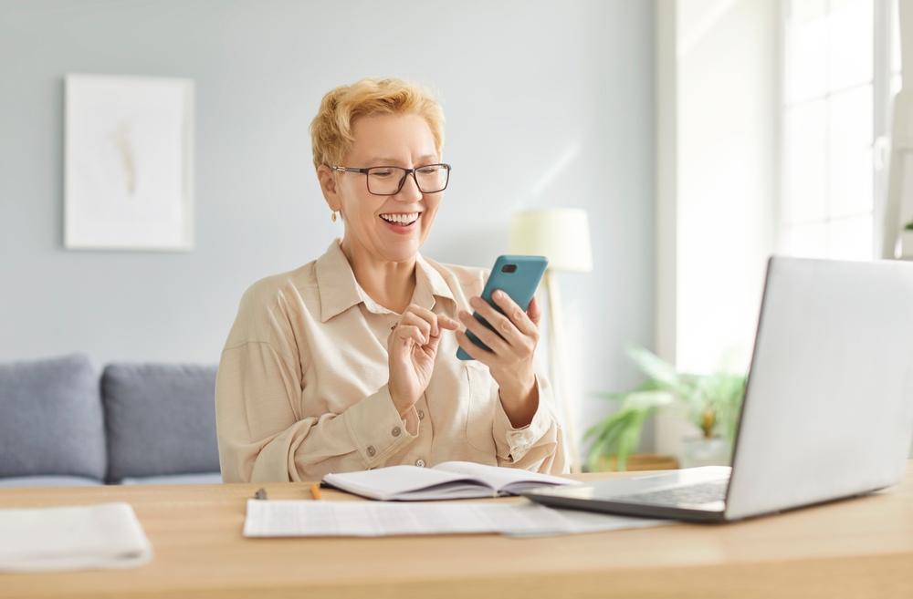 How to Use a Rolling Review to Keep Your Business Loan on Track